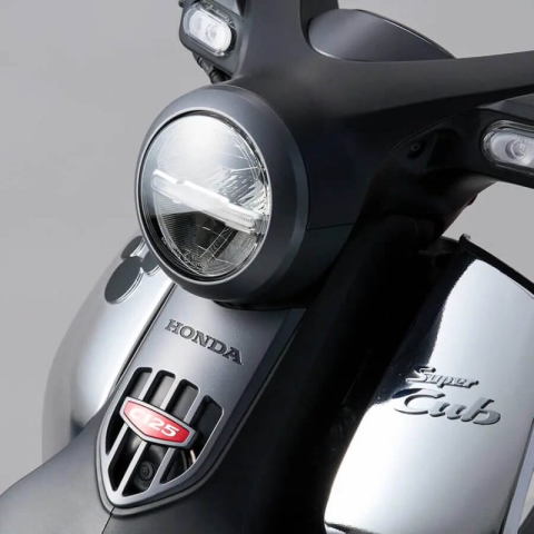 Honda C125 DISNEY LIMITED EDITION ไฟหน้า