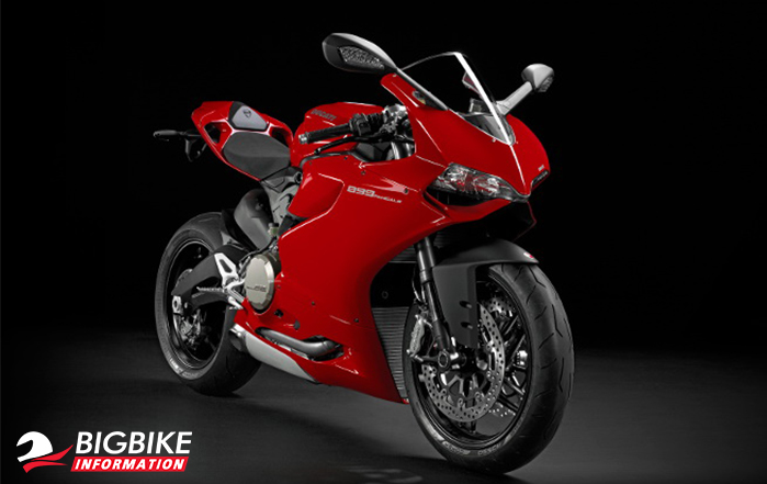 Ducati 899 Panigale สีแดง