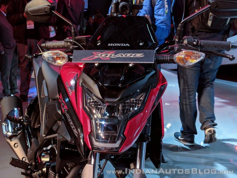 Honda X-Blade ไฟหน้าและไฟท้ายแบบ LED แบบเต็มรูปแบบ