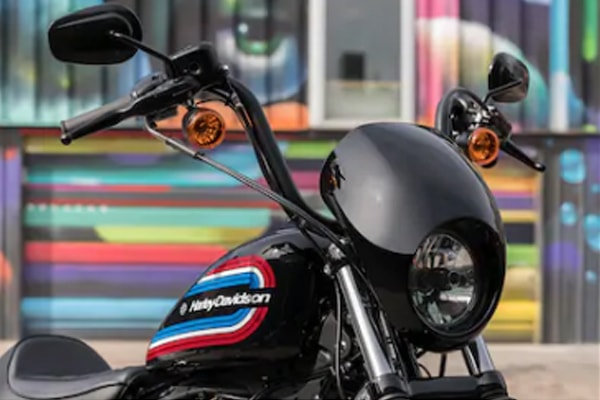 Harley Davidson Sportster Iron 1200 ชิลด์หน้าและไปหน้า