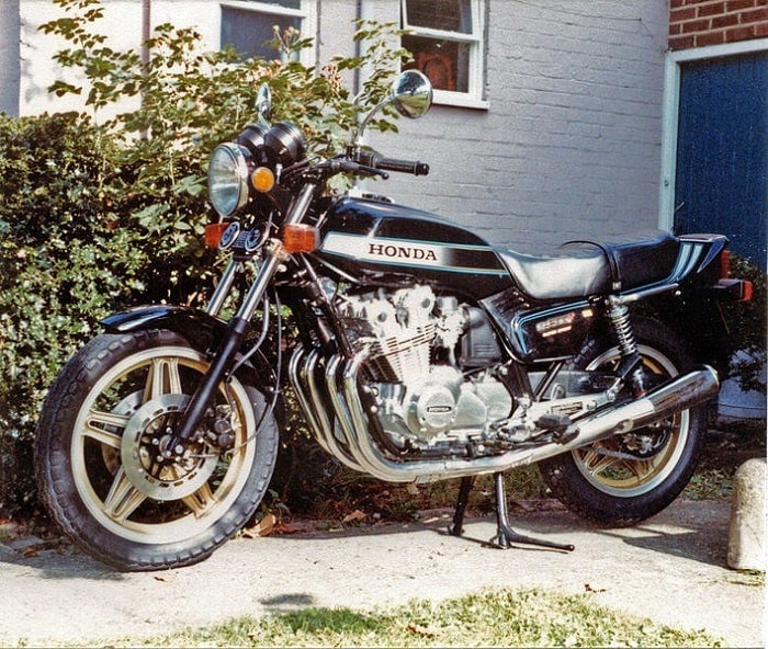 CB900F