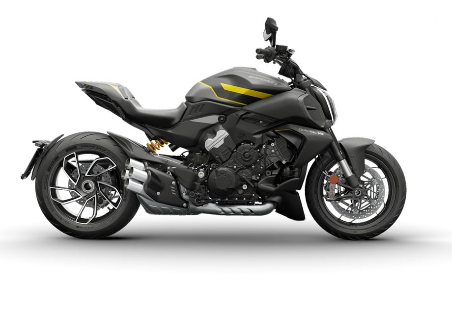 Ducati Diavel V4 Black Roadster 2025