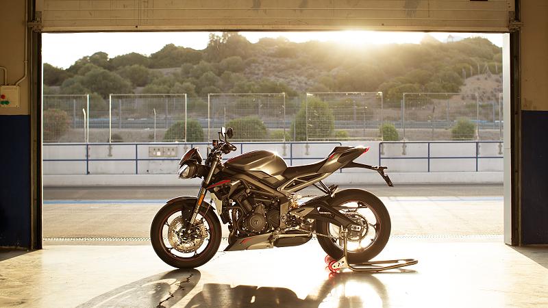 New Street Triple RS