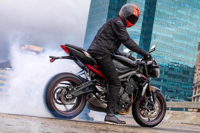 triumph street triple r 2020