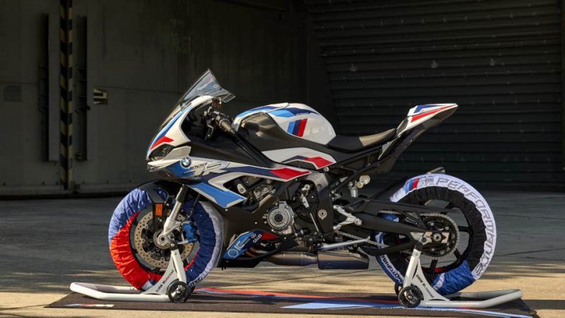 BMW เปิดตัว M1000RR