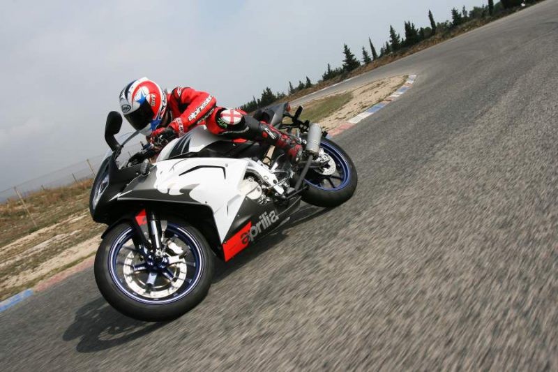 เผย APRILIA กำลังพัฒนา 'RS 400'