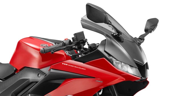 ไฟหน้า YZF-R15 V3.0 สี Metallic Red